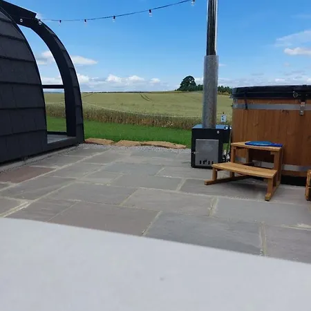 Eastfield Glamping Farm Kemping