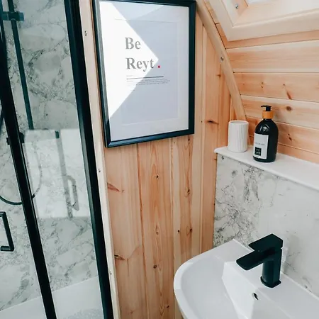 Eastfield Glamping Farm Kemping